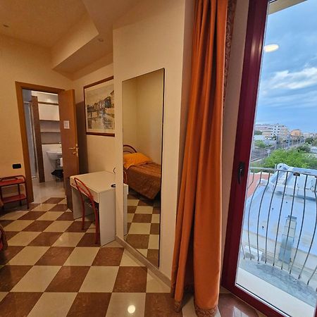 Hotel Fiorella เซนีกัลเลีย ภายนอก รูปภาพ