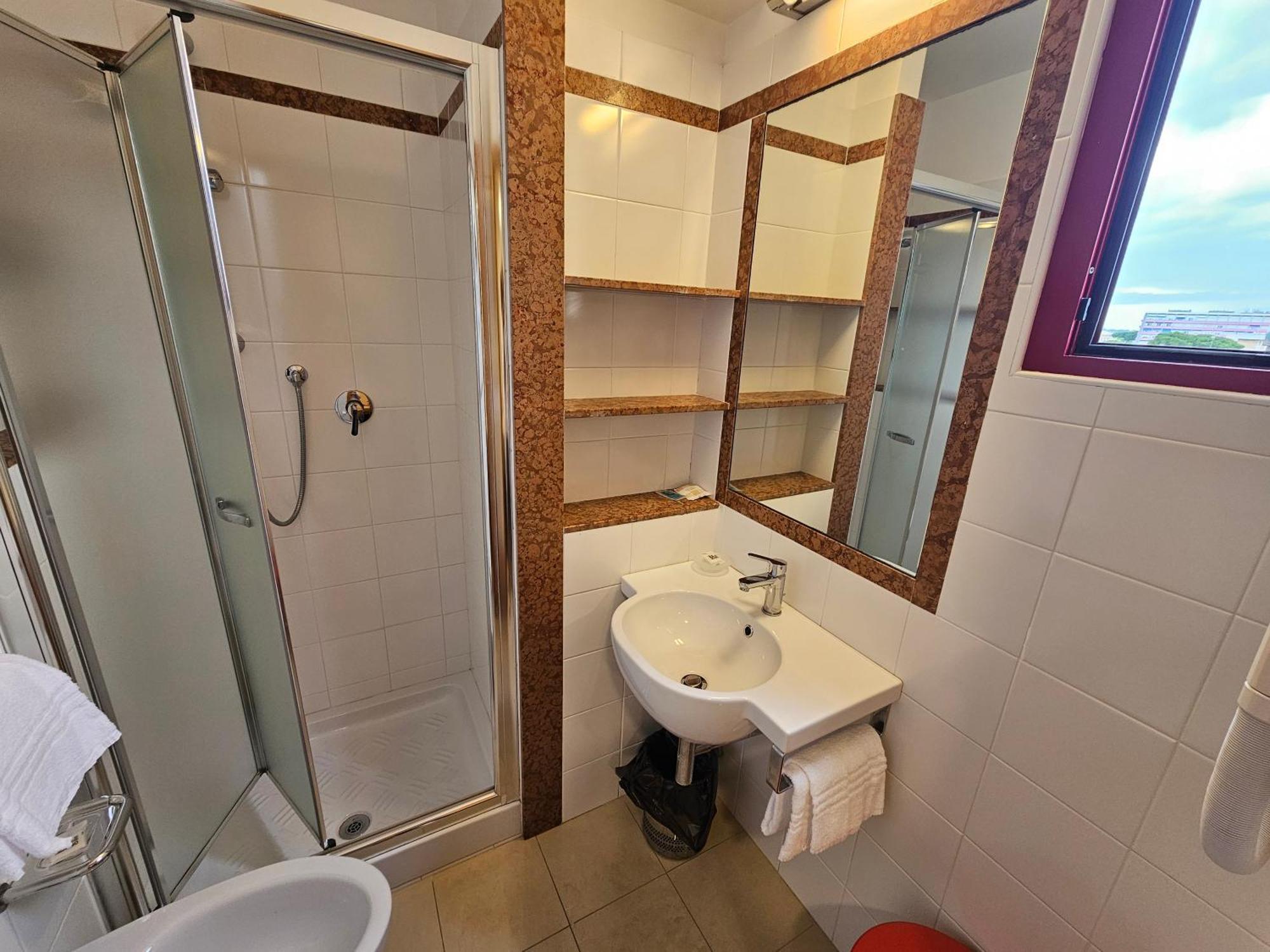 Hotel Fiorella เซนีกัลเลีย ภายนอก รูปภาพ
