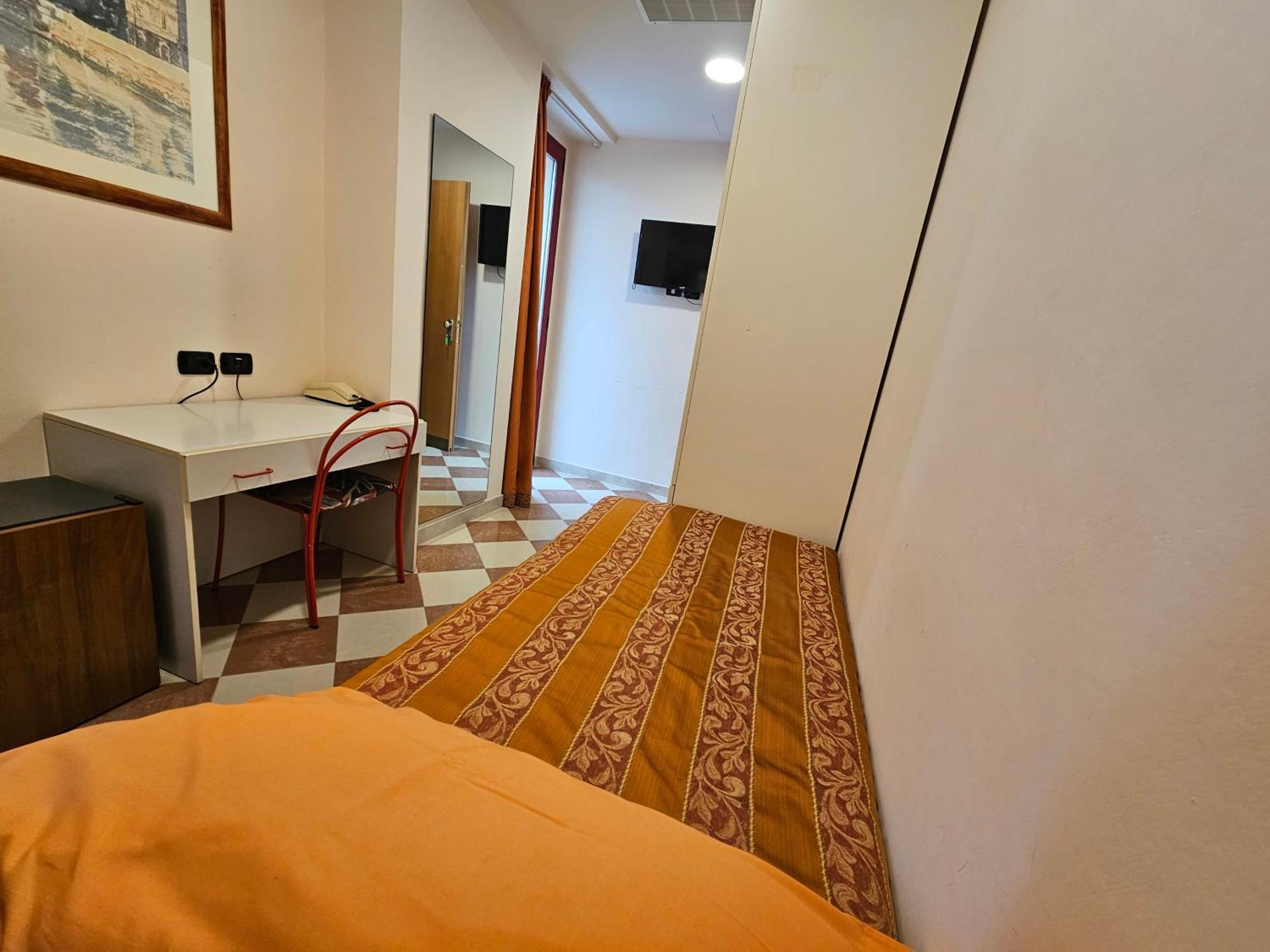 Hotel Fiorella เซนีกัลเลีย ภายนอก รูปภาพ