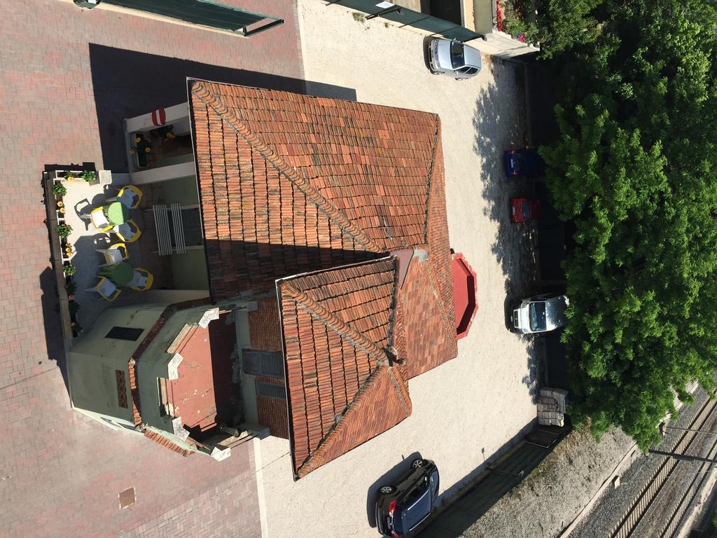 Hotel Fiorella เซนีกัลเลีย ภายนอก รูปภาพ